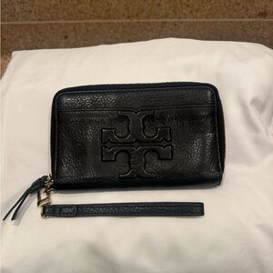 Tory Burch Black Leather Wristlet Wallet